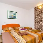 Daire Bay Of Dreams - Two-bedroom With Terrace And Sea View