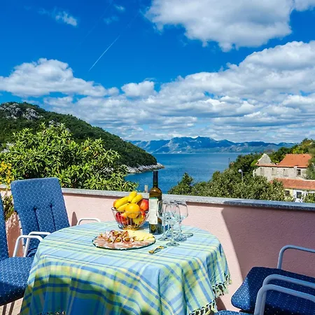 Apartment Bay Of Dreams - Two-bedroom With Terrace And Sea View