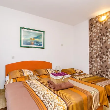 Apartment Bay Of Dreams - Two-bedroom With Terrace And Sea View
